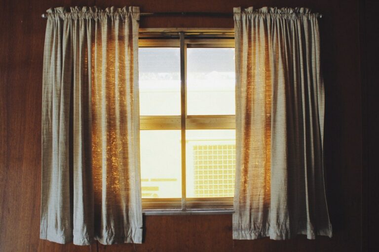 How to Install Soundproof Drapes Tips and Techniques from the Pros